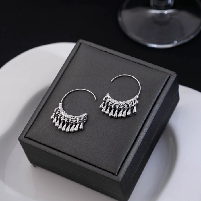 Elegant Alloy C-Shaped Hoop Ear Hooks With Waterdrop Tassel Fringe For Women Luxury Statement Earrings