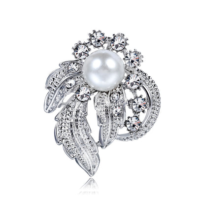 Front product view of the flower brooch pin in silver