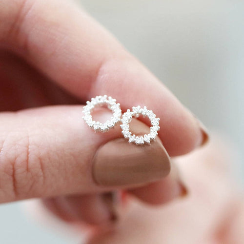 Korean New Round Circle Stud Earrings Elegant Minimalist Hollow Hoop Style Earrings For Women