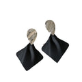 Alloy Silver Needle Black Glass Bead Irregular Pleated Geometric Chic Stud Earrings view 5