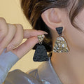 Alloy Silver Needle Black Glass Bead Irregular Pleated Geometric Chic Stud Earrings view 2