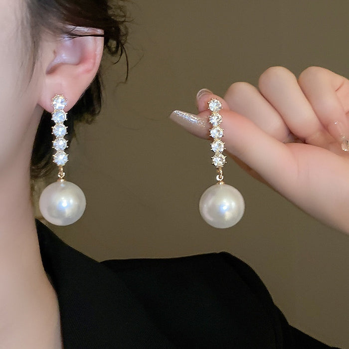 Light Luxury Geometric Pearl Drop Earrings With Rhinestone Bar Silver Pin Design