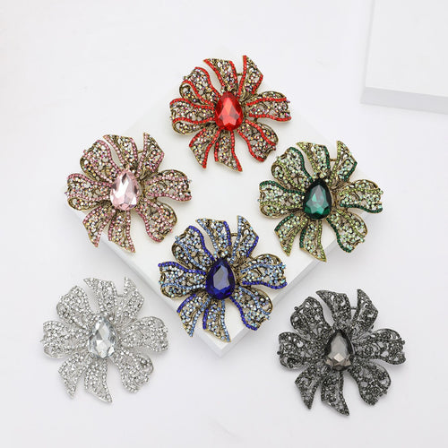 Alloy Rhinestone Hollow Flower Brooch Pin For Women's Fashion Garments