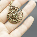 Metal Minimalist Shell Conch Keychain Beach Bag Charm Gift view 4