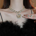 Alloy Geometric Rhinestone Heart Necklace And Earrings Jewelry Set, European American Light Luxury Style view 1