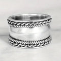 Vintage Bold Smooth Twisted Ring For Women Light Luxury Index Finger Fashion Jewelry view 6