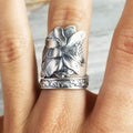 Vintage Open Lily Flower Ring With Textured Floral Pattern, Simple Distressed Fashion Jewelry For Women view 3