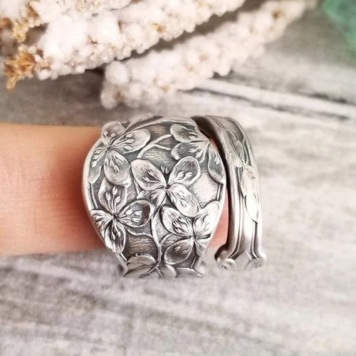 Fashion Vintage Dark Style Floral Ring For Women Blooming Flower Engagement Finger Jewelry
