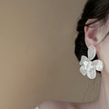 Korean Style Resin Gradient Flower Stud Earrings With Silver Needle Posts For Women view 2