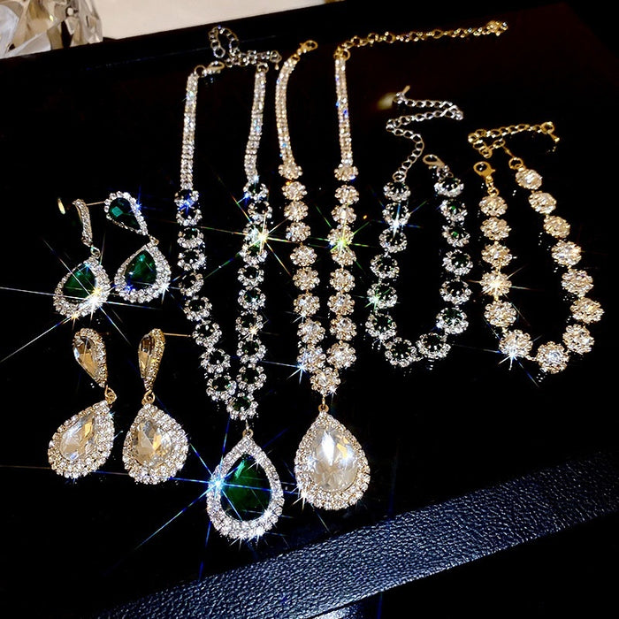 Sparkling Rhinestone Teardrop Pendant Necklace Jewelry Set For Women Copper Light Luxury Collarbone Chain