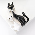 Metal Alloy Enamel Two Cats Brooch For Creative Apparel Decoration view 3