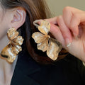 3D Floral Alloy Drop Earrings Elegant Minimalist High-End Metal Statement Earrings For Women view 1