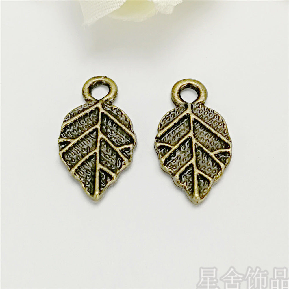 Vintage Small Leaf Alloy Charm Pendant 17x9mm