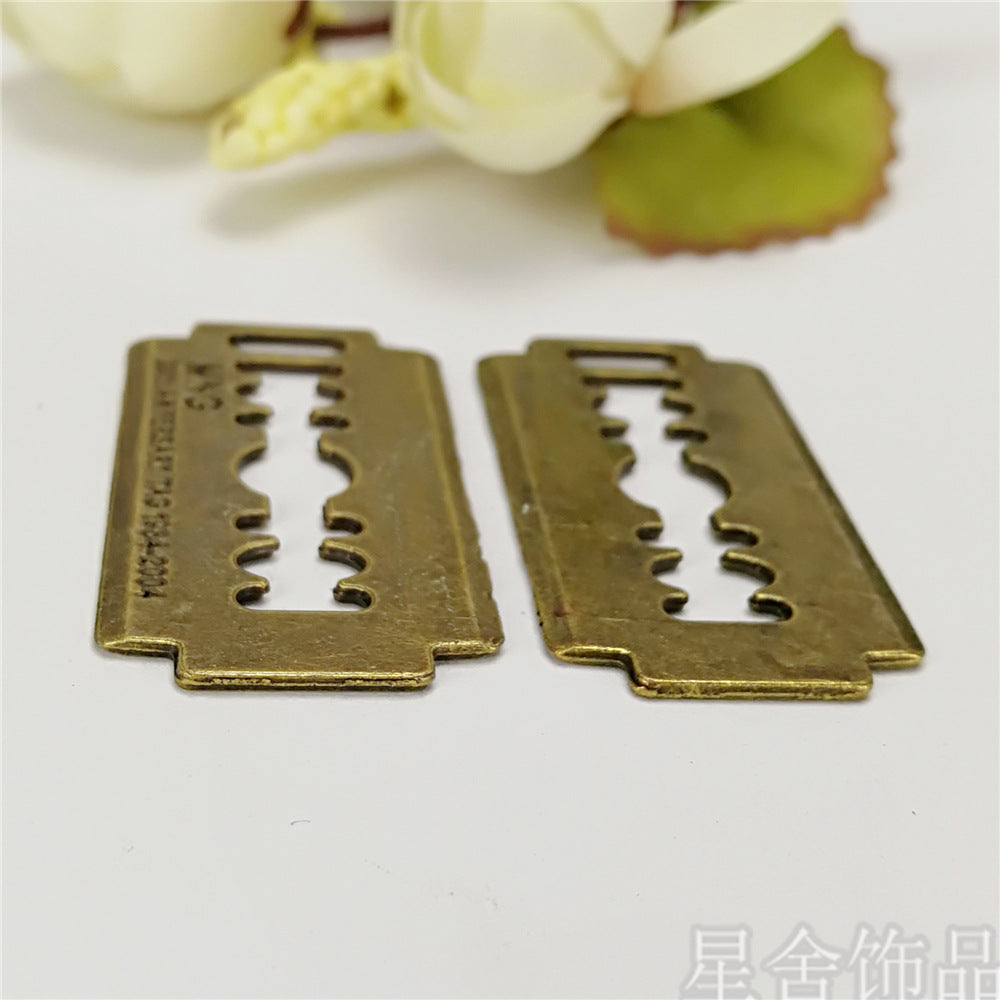 Vintage Razor Blade Alloy Charm Pendant