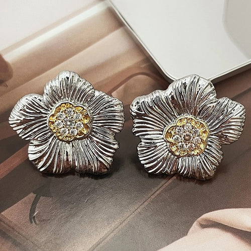 European Vintage Textured Stud Earrings, Two Tone Gardenia Flower Elegant Light Luxury Jewelry