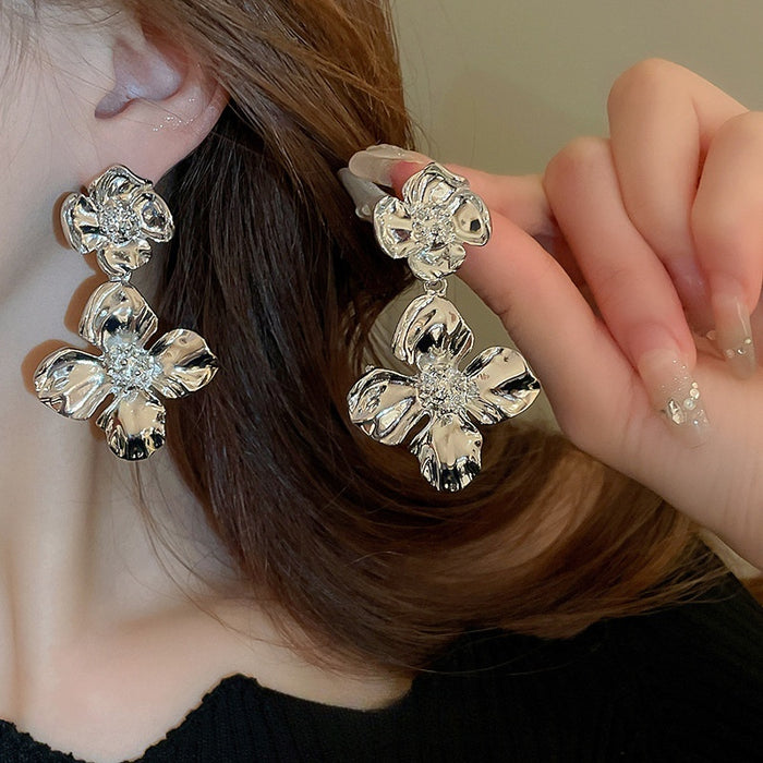 Alloy Silver Needle Minimalist Flower Pendant Drop Earrings For Light Luxury Fashion Jewelry