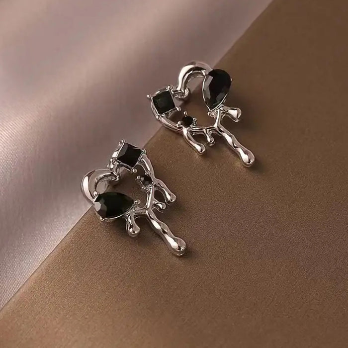 Cool Girl Melting Heart Stud Earrings Sweet Punk Design Statement Jewelry For Women