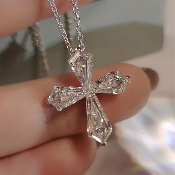 Luxury Sparkling Crystal Clavicle Necklace For Women, Fashion Pendant Choker Celebrity Style Jewelry