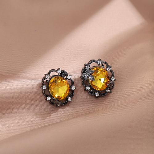 Luxury Geometric Oval Crystal Rhinestone Hollow Alloy Stud Earrings For Women Elegant Vintage Earrings