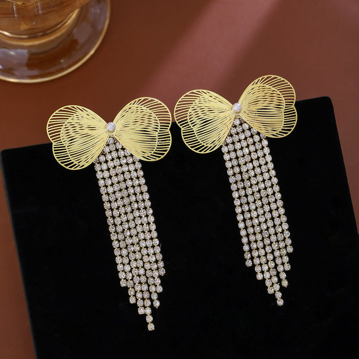 Luxury Bowknot Pearl Rhinestone Tassel Drop Earrings Elegant Gold Alloy Long Dangle Statement Earrings