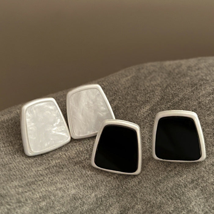 French Vintage Geometric Resin Quadrilateral Stud Earrings Elegant Designer Fashion Jewelry