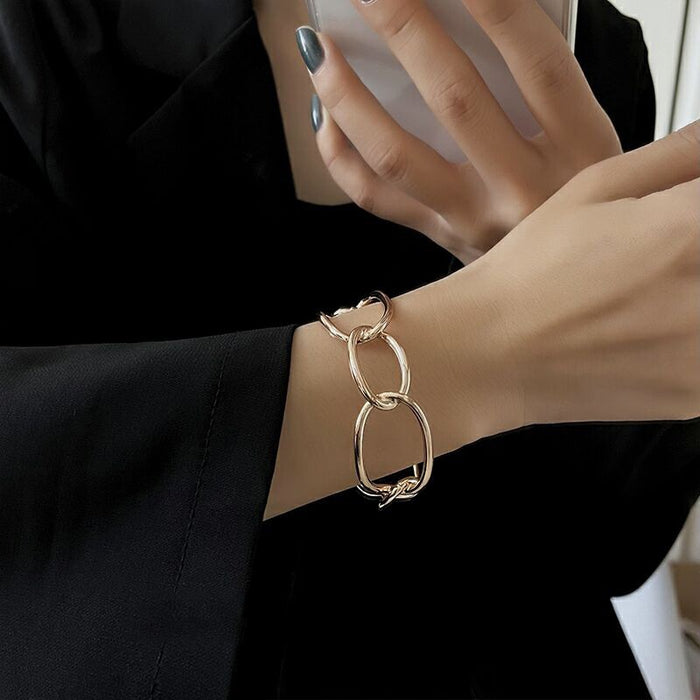 Alloy Open Bangle With Hollow Chain Design, Minimalist High-End Women's Jewelry