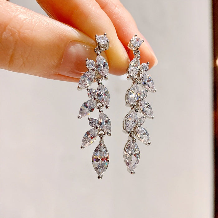 Light Luxury Long Leaf Drop Earrings For Women, European American Celebrity Style Fashion Jewelry