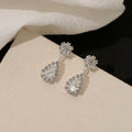 Luxury Rhinestone Geometric Teardrop Pendant Necklace And Crystal Drop Earrings Jewelry Set Earrings view 4