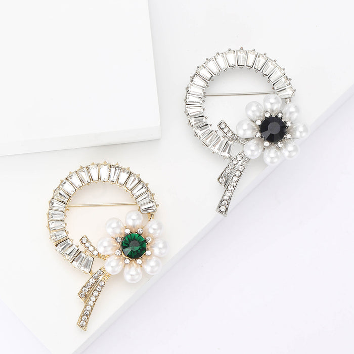 Alloy Pearl Rhinestone Circle Flower Brooch Pin For Elegant Women Coats