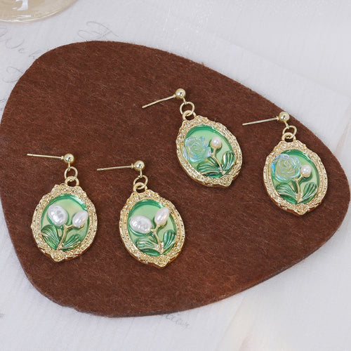 Elegant French Vintage Oval Green Enamel Rose Pearl Alloy Palace Style Light Luxury Drop Stud Earrings