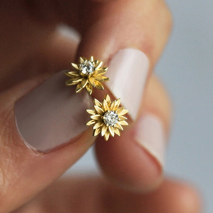 Dubai Luxury Daisy Flower Stud Earrings, Delicate Small Fashion Night Market Ear Jewelry