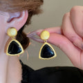 Vintage Black Contrast Geometric Alloy Jewelry Set With Earrings Necklace And Bracelet view 3