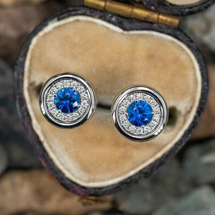 New Luxury Round Stud Earrings With Imitation Diamond Inlay Classic Lightweight Jewelry