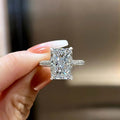 Simple Women's Ring With Oversized Zircon Stone, Fashion Finger Jewelry Gift For Girlfriend view 1