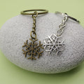 Zinc Alloy Simple Snowflake Keychain Holiday Gift Key Ring view 4