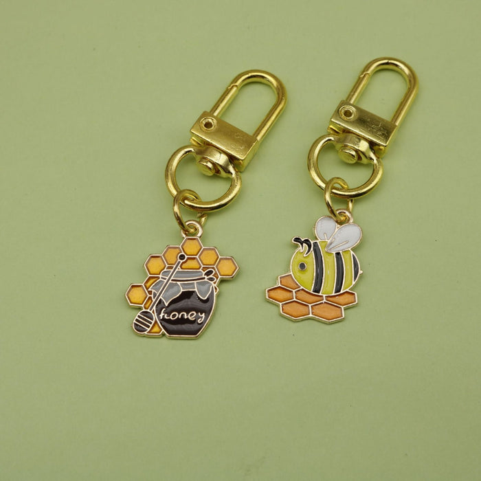 Zinc Alloy Drip Oil Bee Hive Keychain Bag Charm Gift