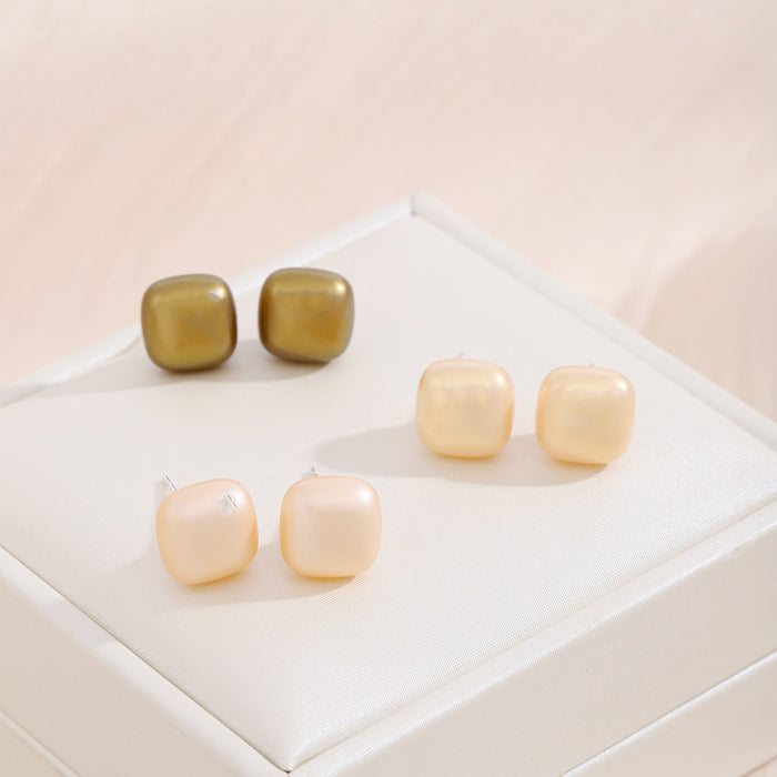 Elegant French Vintage Square Pearl Stud Earrings For Women Minimal Sweet Niche Design Silver Needle Earrings