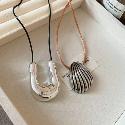 Silver Shell Oval Pendant Sweater Necklace Copper Geometric Light Luxury Collarbone Chain