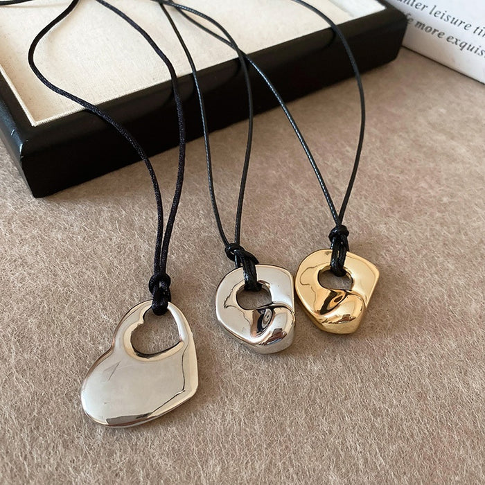 Sweet Cool Alloy Hollow Double Heart Pendant Necklace, Fashion Clavicle Chain Jewelry