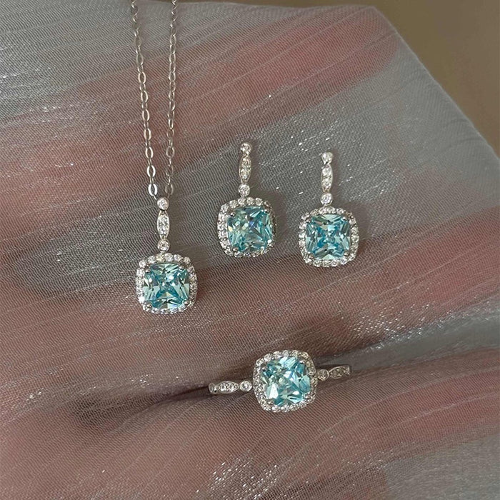 Elegant Copper Sea Blue Rhinestone Geometric Pendant Necklace for Women