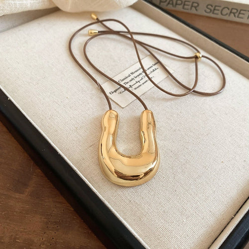 Adjustable Copper Irregular U Shaped Pendant Necklace Geometric Line Light Luxury Collarbone Jewelry