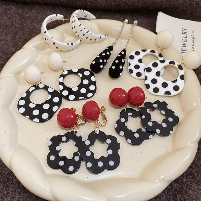 Sweet Cool Acrylic Polka Dot Flower Pendant Hoop Earrings With Silver Pins