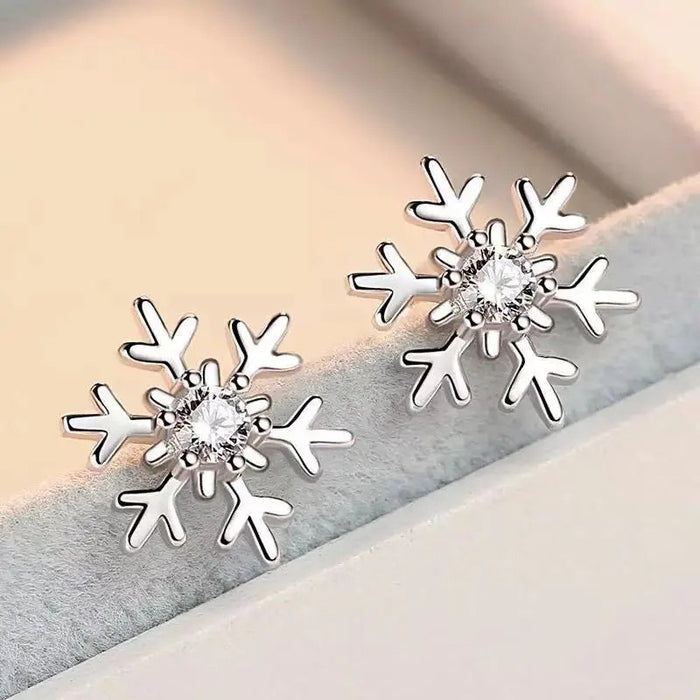 Korean Style Exquisite Snowflake Stud Earrings With Inlaid Zircon For Christmas New Year Jewelry