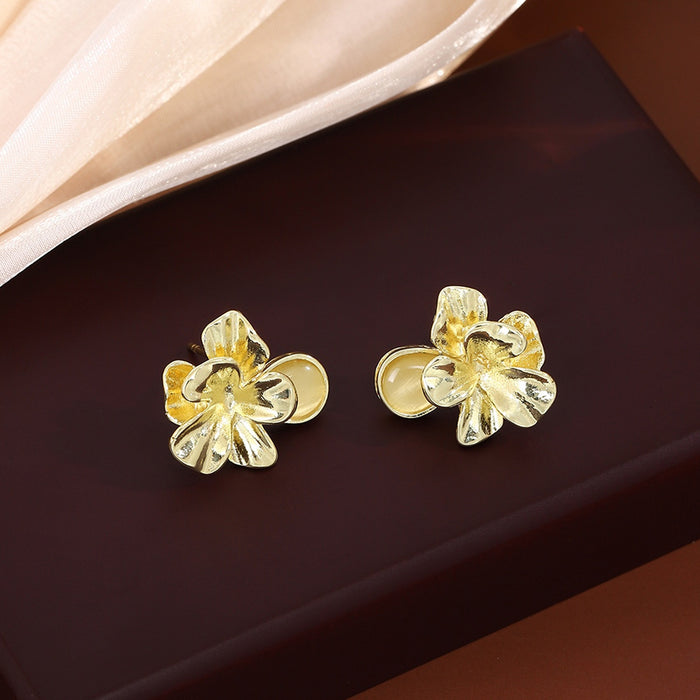 Elegant French Gold Alloy 3D Flower Stud Earrings With Pearl Accent Luxury Metal Floral Earrings