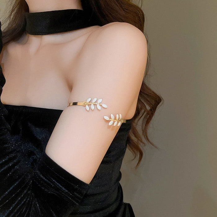 Minimalist Alloy Enamel Leaf Open Bangle For Women, Light Luxury Arm Cuff
