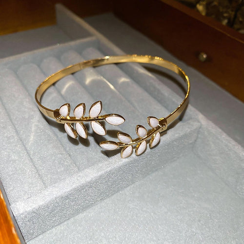 Minimalist Alloy Enamel Leaf Open Bangle For Women, Light Luxury Arm Cuff
