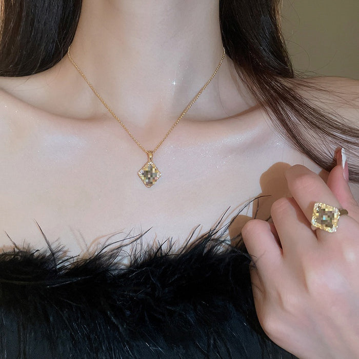 Vintage Gold Plated Copper Flower Rhinestone Ring And Necklace Jewelry Set