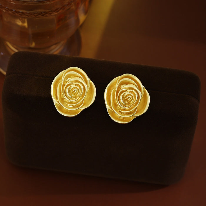 Vintage French Style Gold Alloy 3D Rose Flower Stud Earrings For Women Elegant Metal Floral Earrings