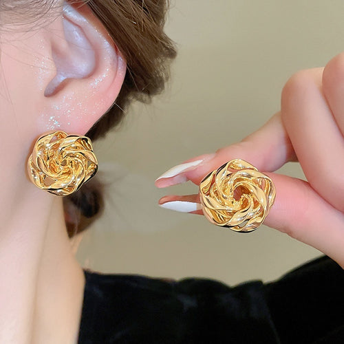 Silver Needle Twisted Metal Flower Stud Earrings For Women Vintage Light Luxury Fashion