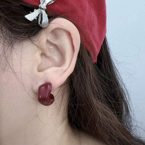 Elegant Red Enamel C-Shaped Curved Mini Stud Earrings For Women Sweet Minimalist Silver Needle Earrings